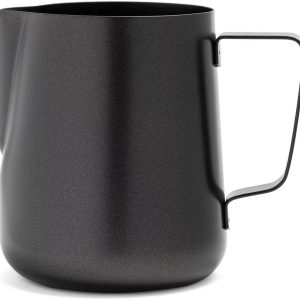 Melkkannetje Opschuim - 550ml - Essentials - Zwart - RVS - Melkopschuimkan - Melkkan - Espressomachine - Barista Essentials