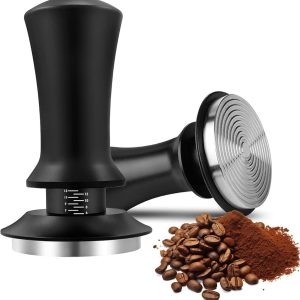 51 mm espressostamper met nauwkeurige schaalverdeling - verstelbare espressostamper met constante druk voor espressomachines - veerbelaste, automatisch terugkerende espresso-accessoires voor thuisgebruik en commerciële espressobereiding.