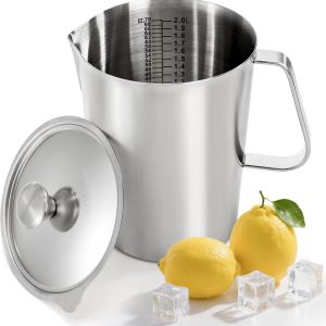 Roestvrijstalen meetbeker met deksel - waterkan met deksel - 70 oz/2 liter - Met maatverdeling en handvat - Wijde hals maatbeker - Melkopschuimer / Warme & koude waterkan - Geschikt voor koffielatten, espressomachines en warme & koude dranken