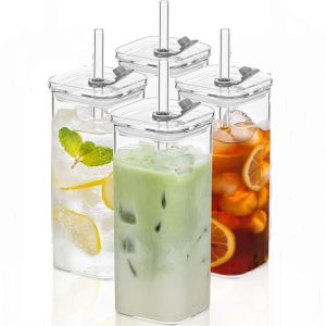 carmdering - Quadratisch Drinkglas Met Deksel - Ijskoffie Beker - Glaswerk Voor Koude Dranken - Lekvrij Ontwerp - Inclusief Glazen Rietje - Duurzaam Glas - Modern Vierkant Model - Ideaal Voor Thuis En Onderweg - 4 Stuks